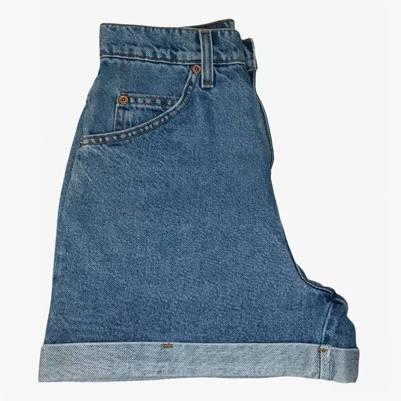 Levi’s 954 High-Rise Roll-Up Vintage Jean Shorts - 2/4
